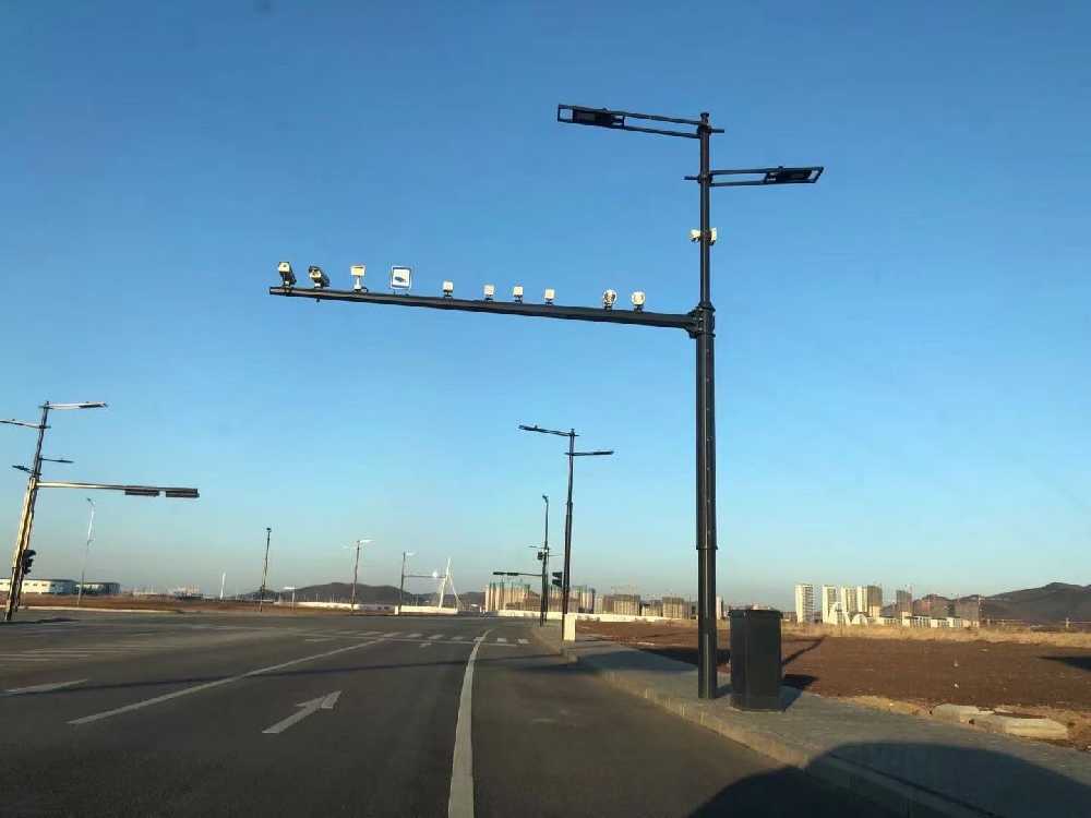 太仓市黑龙江佳木斯综合路灯杆项目